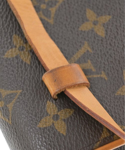 LOUIS VUITTON Shoulder bags