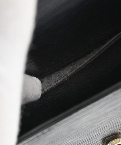 LOUIS VUITTON Shoulder bags