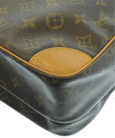 LOUIS VUITTON Shoulder bags