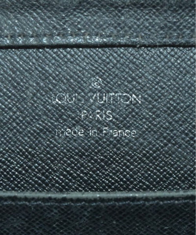 LOUIS VUITTON Clutches