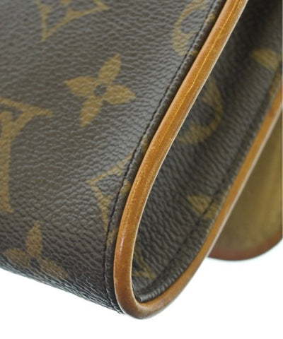 LOUIS VUITTON Shoulder bags