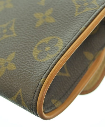 LOUIS VUITTON Shoulder bags