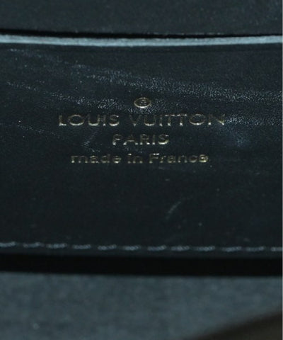 LOUIS VUITTON Shoulder bags