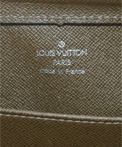 LOUIS VUITTON Clutches