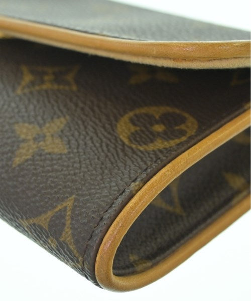 LOUIS VUITTON Shoulder bags