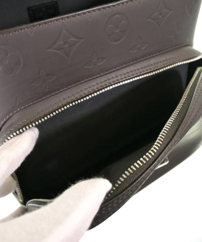 LOUIS VUITTON Shoulder bags