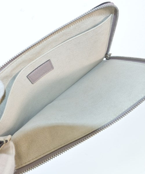 LOUIS VUITTON Clutches