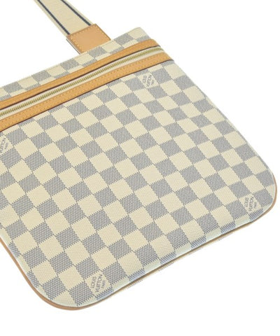 LOUIS VUITTON Shoulder bags