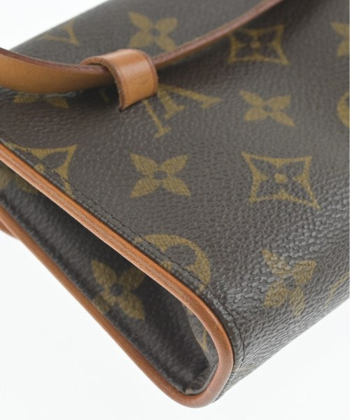 LOUIS VUITTON Shoulder bags