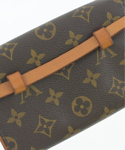 LOUIS VUITTON Shoulder bags