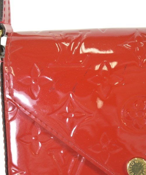 LOUIS VUITTON Shoulder bags