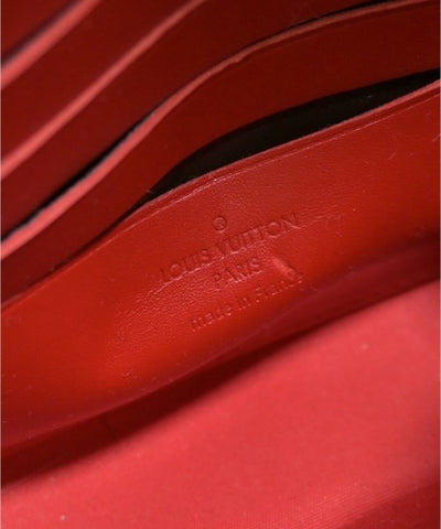 LOUIS VUITTON Shoulder bags