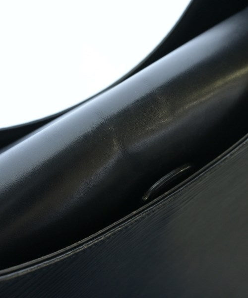 LOUIS VUITTON Shoulder bags