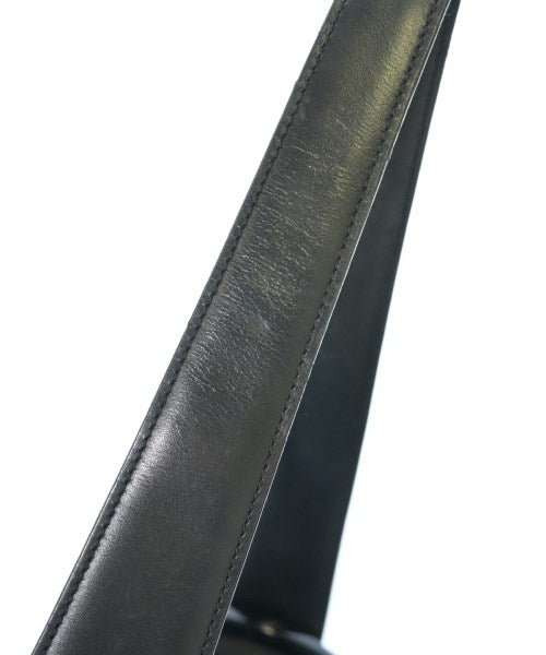 LOUIS VUITTON Shoulder bags