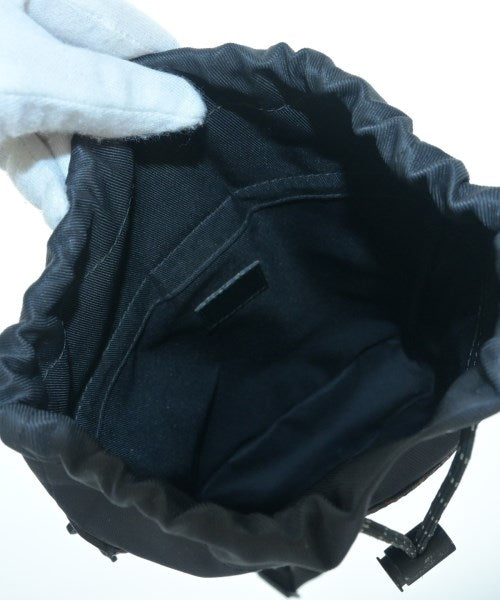 LOUIS VUITTON Shoulder bags