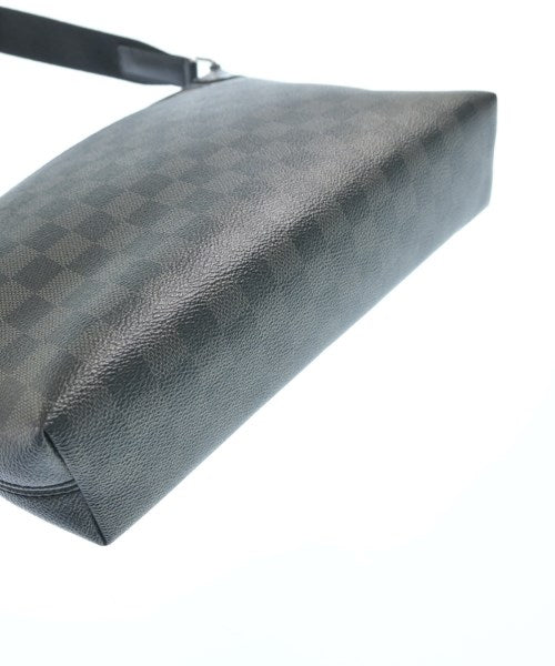 LOUIS VUITTON Shoulder bags