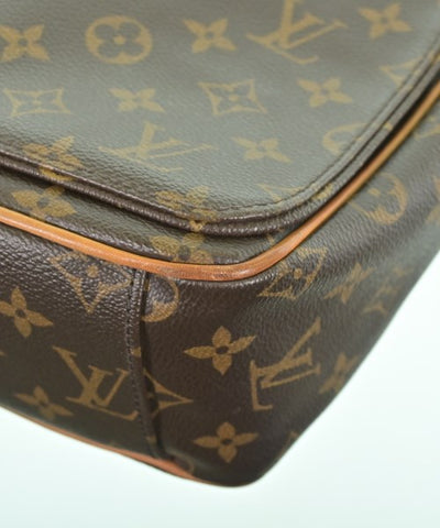 LOUIS VUITTON Shoulder bags