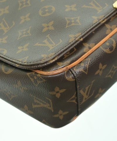LOUIS VUITTON Shoulder bags