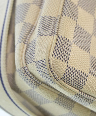 LOUIS VUITTON Shoulder bags