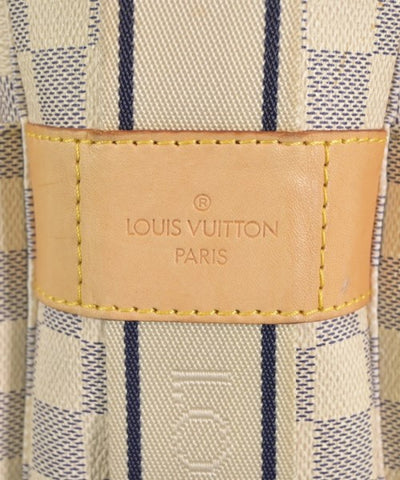 LOUIS VUITTON Shoulder bags