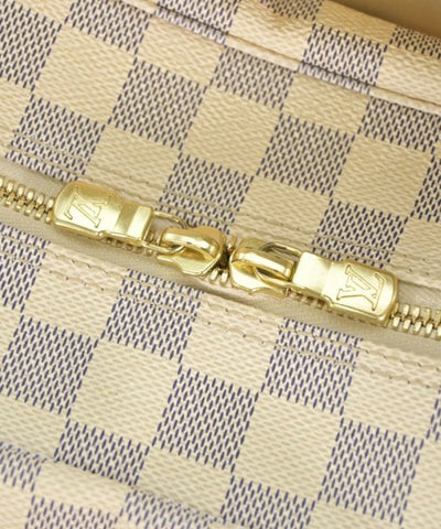 LOUIS VUITTON Shoulder bags