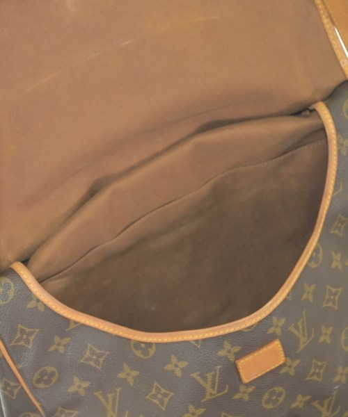 LOUIS VUITTON Shoulder bags