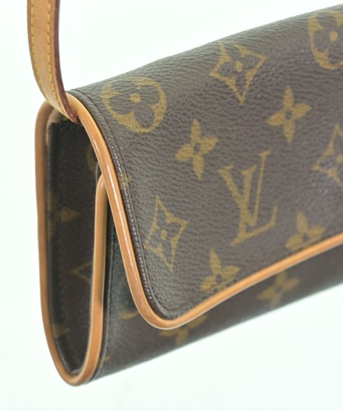 LOUIS VUITTON Shoulder bags