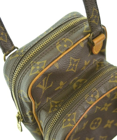 LOUIS VUITTON Shoulder bags