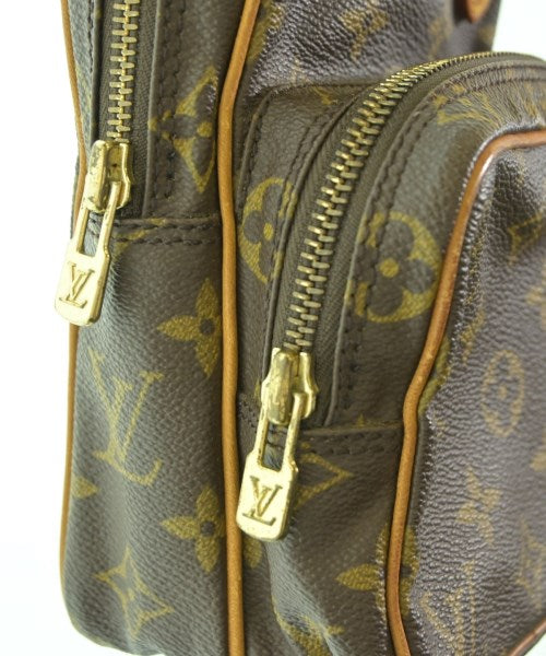 LOUIS VUITTON Shoulder bags