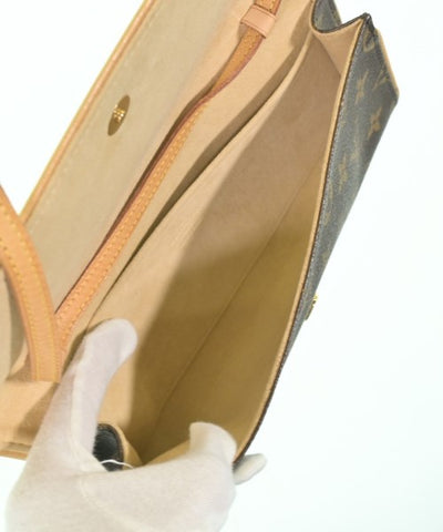 LOUIS VUITTON Shoulder bags