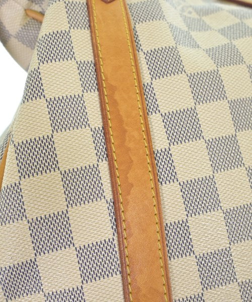 LOUIS VUITTON Shoulder bags