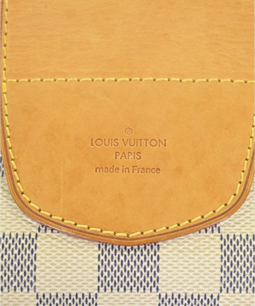 LOUIS VUITTON Shoulder bags