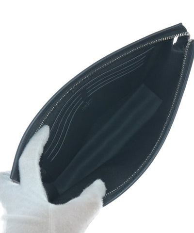 LOUIS VUITTON Clutches