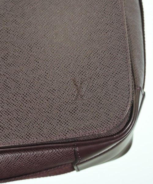 LOUIS VUITTON Shoulder bags