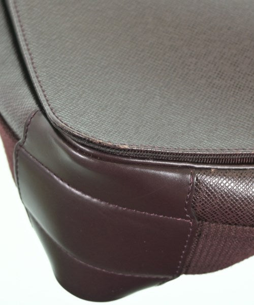 LOUIS VUITTON Shoulder bags