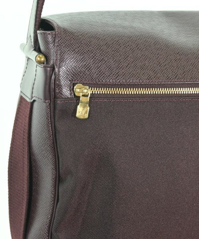 LOUIS VUITTON Shoulder bags