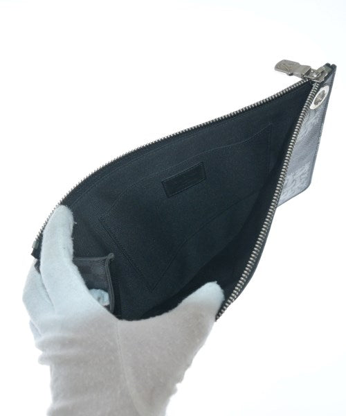 LOUIS VUITTON Clutches