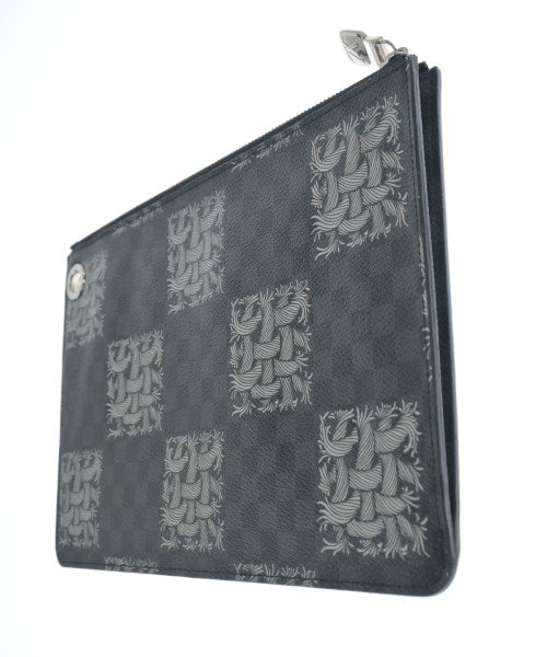 LOUIS VUITTON Clutches