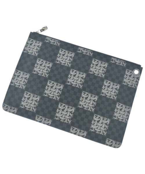 LOUIS VUITTON Clutches