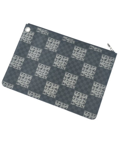 LOUIS VUITTON Clutches