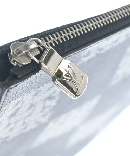 LOUIS VUITTON Clutches