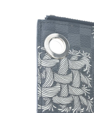 LOUIS VUITTON Clutches