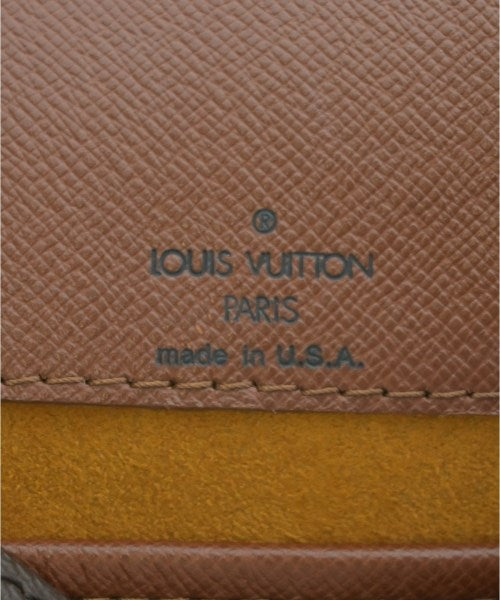 LOUIS VUITTON Shoulder bags