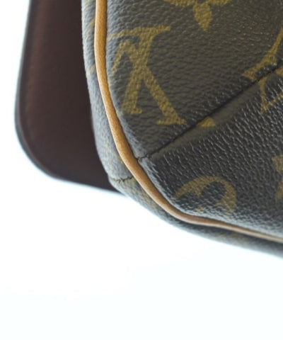 LOUIS VUITTON Shoulder bags