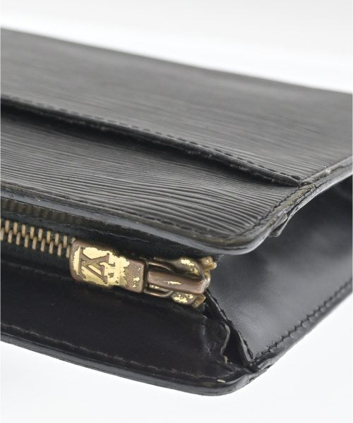 LOUIS VUITTON Clutches