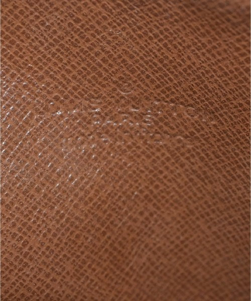 LOUIS VUITTON Shoulder bags