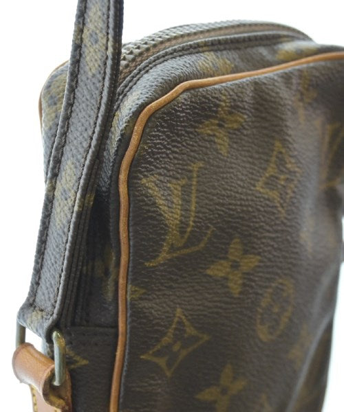 LOUIS VUITTON Shoulder bags