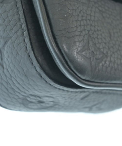 LOUIS VUITTON Shoulder bags