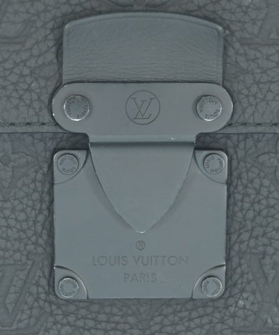 LOUIS VUITTON Shoulder bags