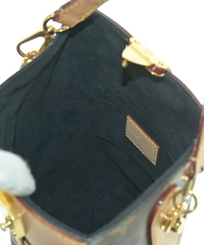 LOUIS VUITTON Shoulder bags